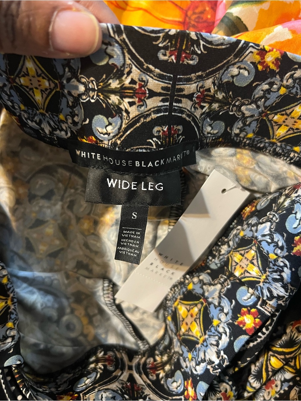 White House Black Market Black Floral-Print Wide Leg Pants - Picture 3 of 7